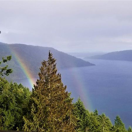 Moon Water Lodge Malahat Εξωτερικό φωτογραφία