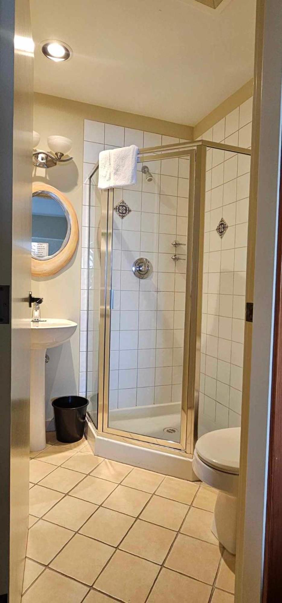 Moon Water Lodge Malahat Εξωτερικό φωτογραφία