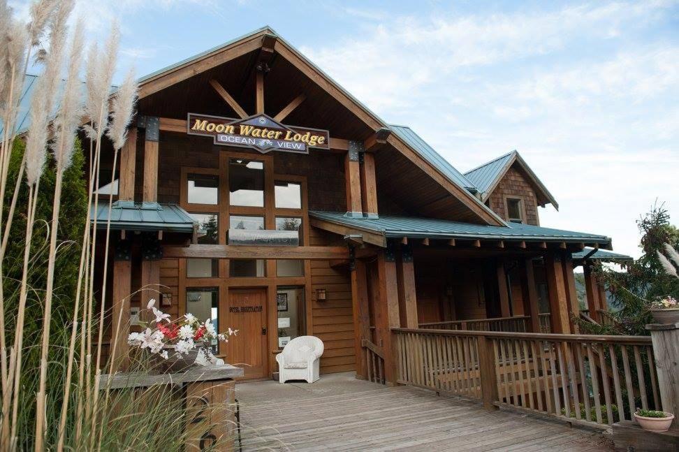 Moon Water Lodge Malahat Εξωτερικό φωτογραφία