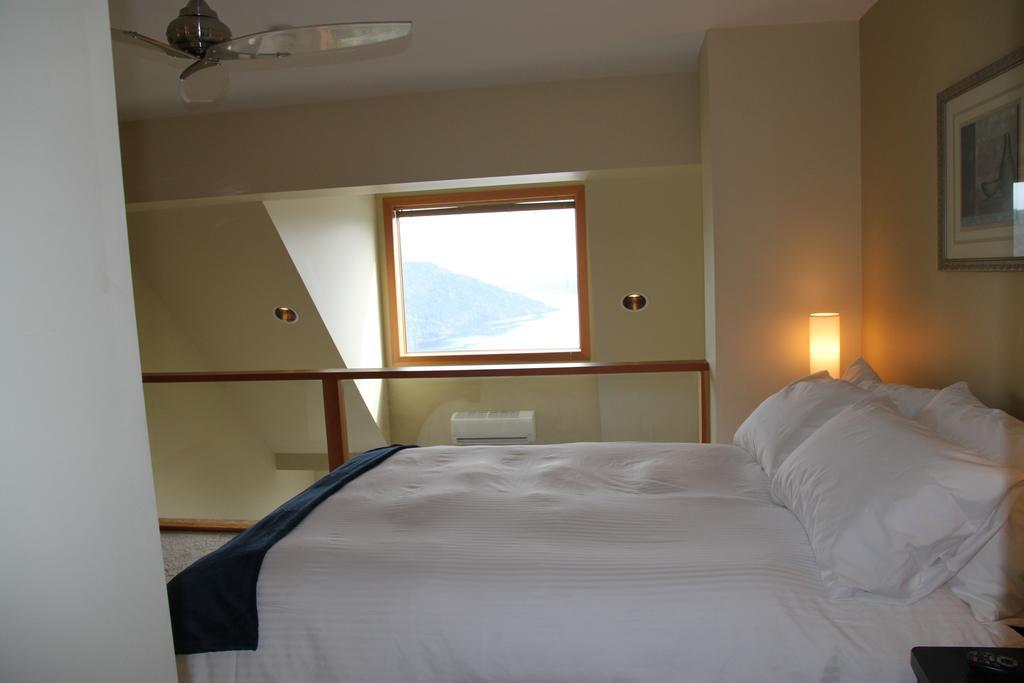 Moon Water Lodge Malahat Δωμάτιο φωτογραφία