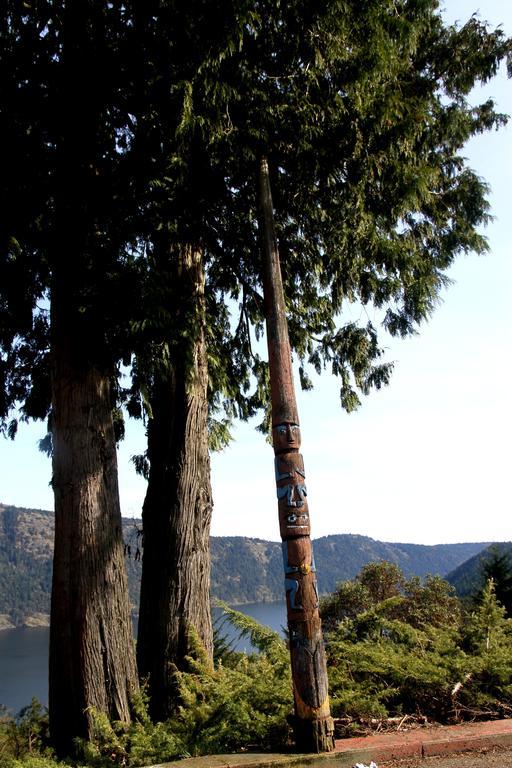 Moon Water Lodge Malahat Εξωτερικό φωτογραφία