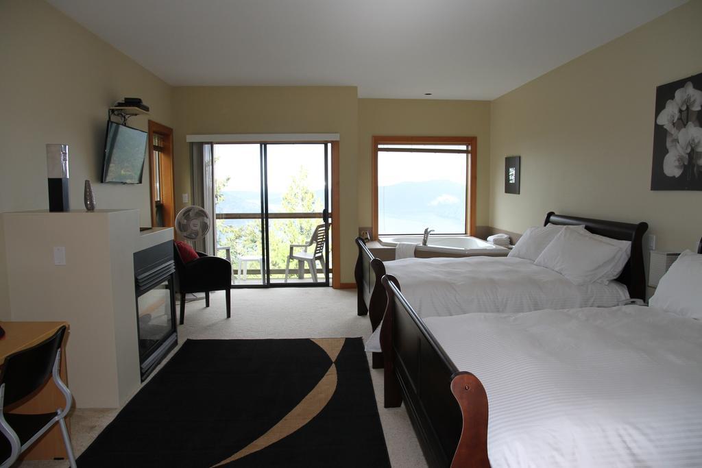 Moon Water Lodge Malahat Εξωτερικό φωτογραφία
