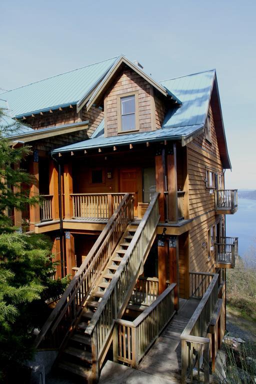 Moon Water Lodge Malahat Εξωτερικό φωτογραφία
