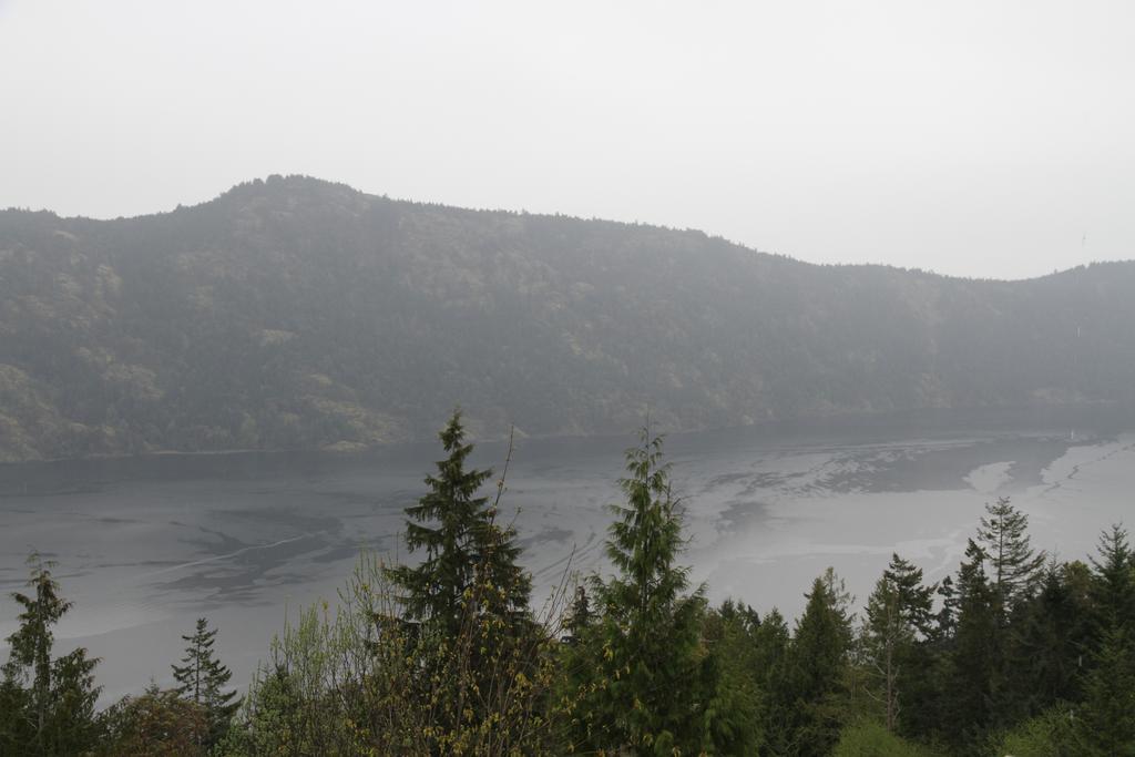 Moon Water Lodge Malahat Δωμάτιο φωτογραφία